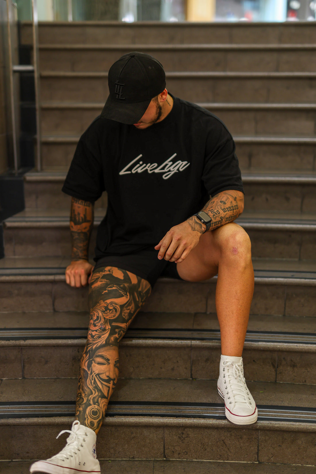 SCRIPT TEE - BLACK